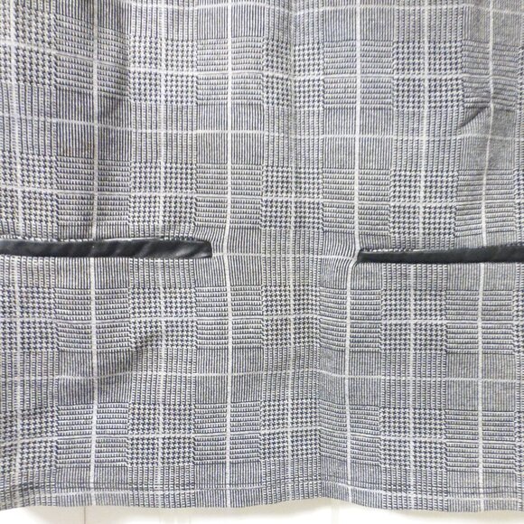 LE CHATEAU black and white checked houndstooth pattern short sleeve top - Picture 4 of 7